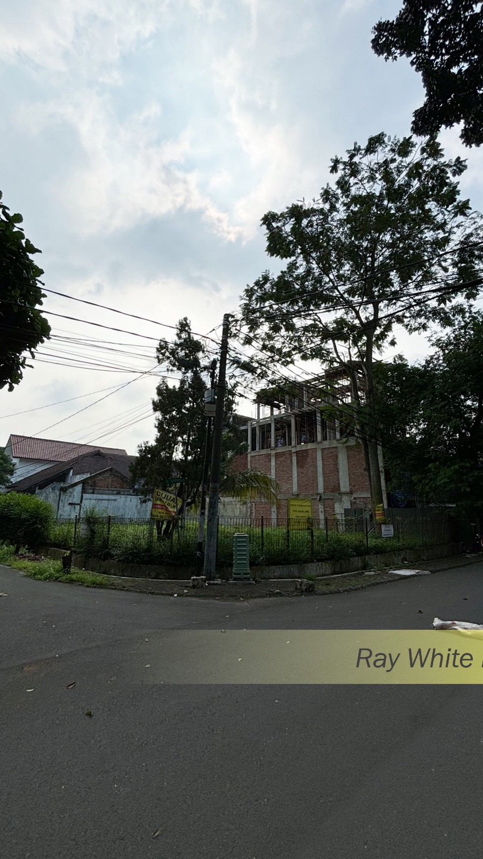 Rumah Hitung Tanah Area Cipete