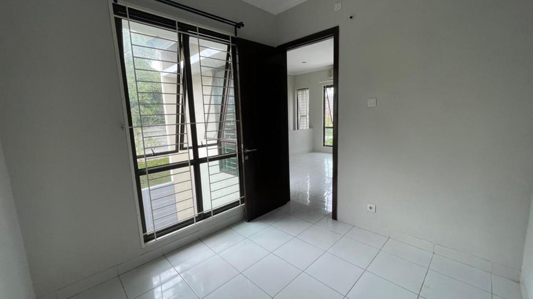 Rumah Bagus, Lingkungan Nyaman dalam Cluster di Serpong.