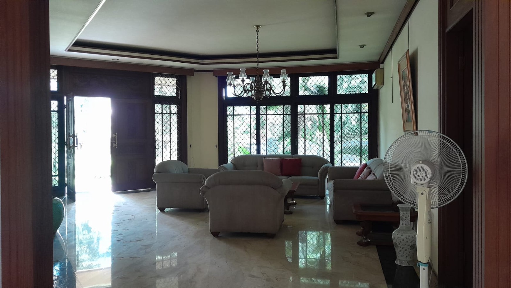 Di Jual Rumah Mewah Strategis lokasi di Patra Kuningan,  Jakarta Selatan.