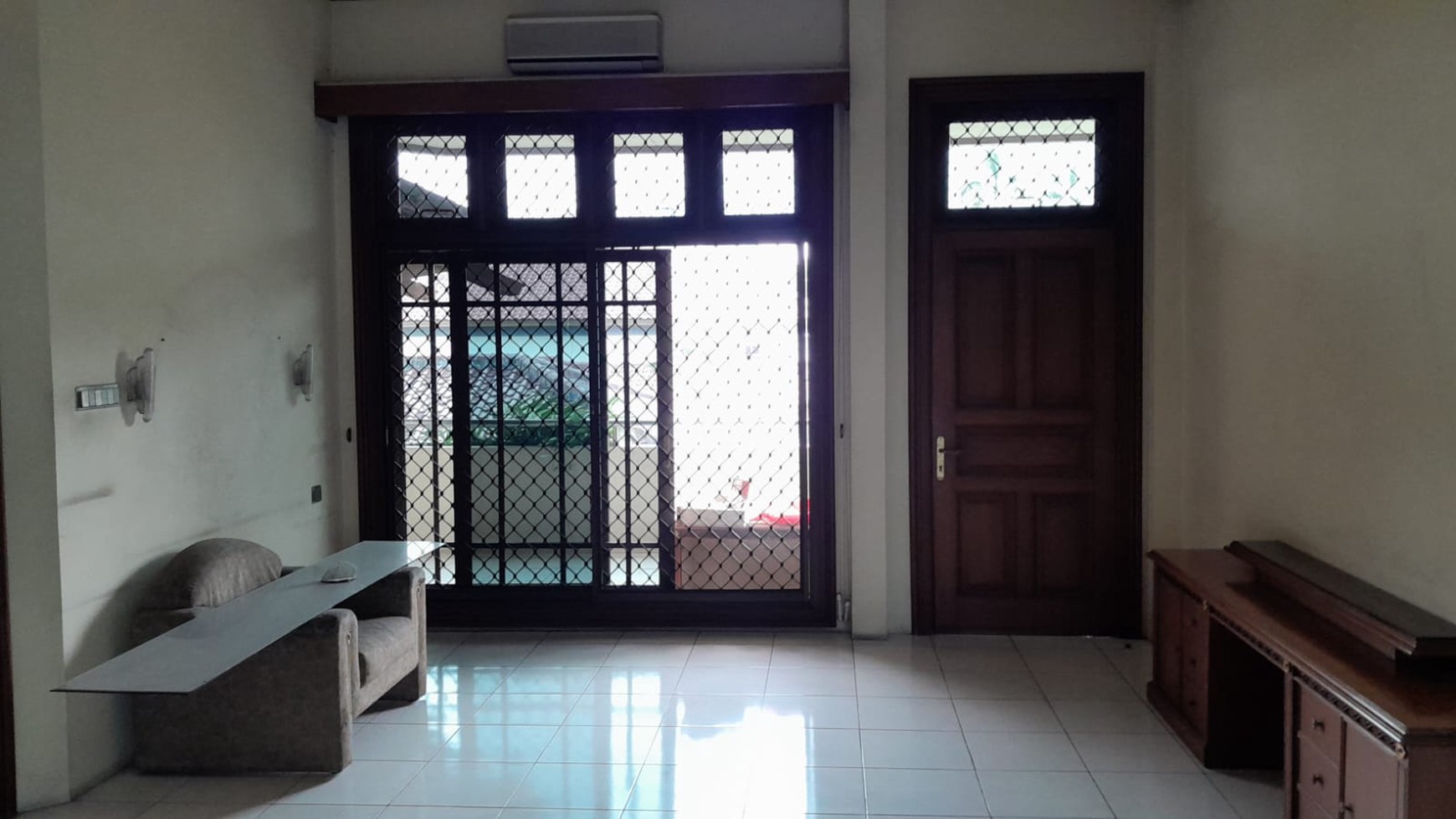 Di Jual Rumah Mewah Strategis lokasi di Patra Kuningan,  Jakarta Selatan.