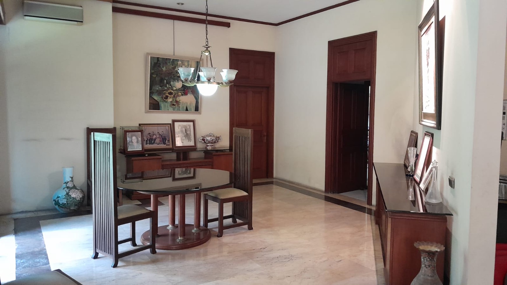 Di Jual Rumah Mewah Strategis lokasi di Patra Kuningan,  Jakarta Selatan.