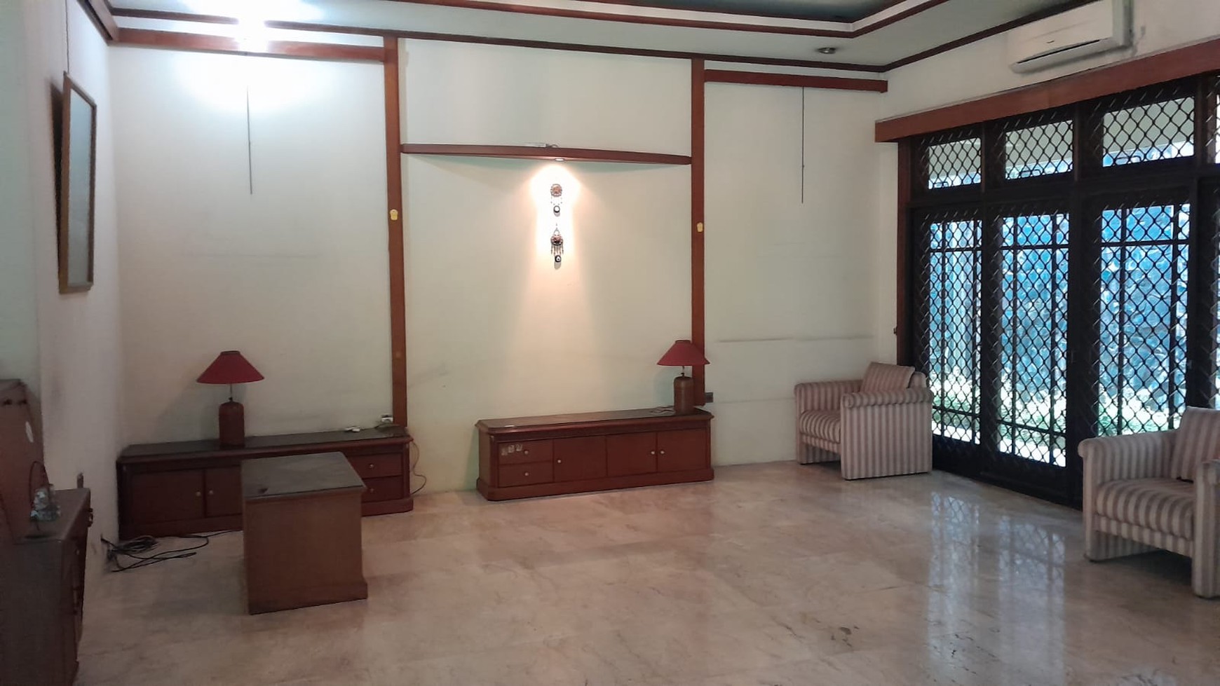 Di Jual Rumah Mewah Strategis lokasi di Patra Kuningan,  Jakarta Selatan.