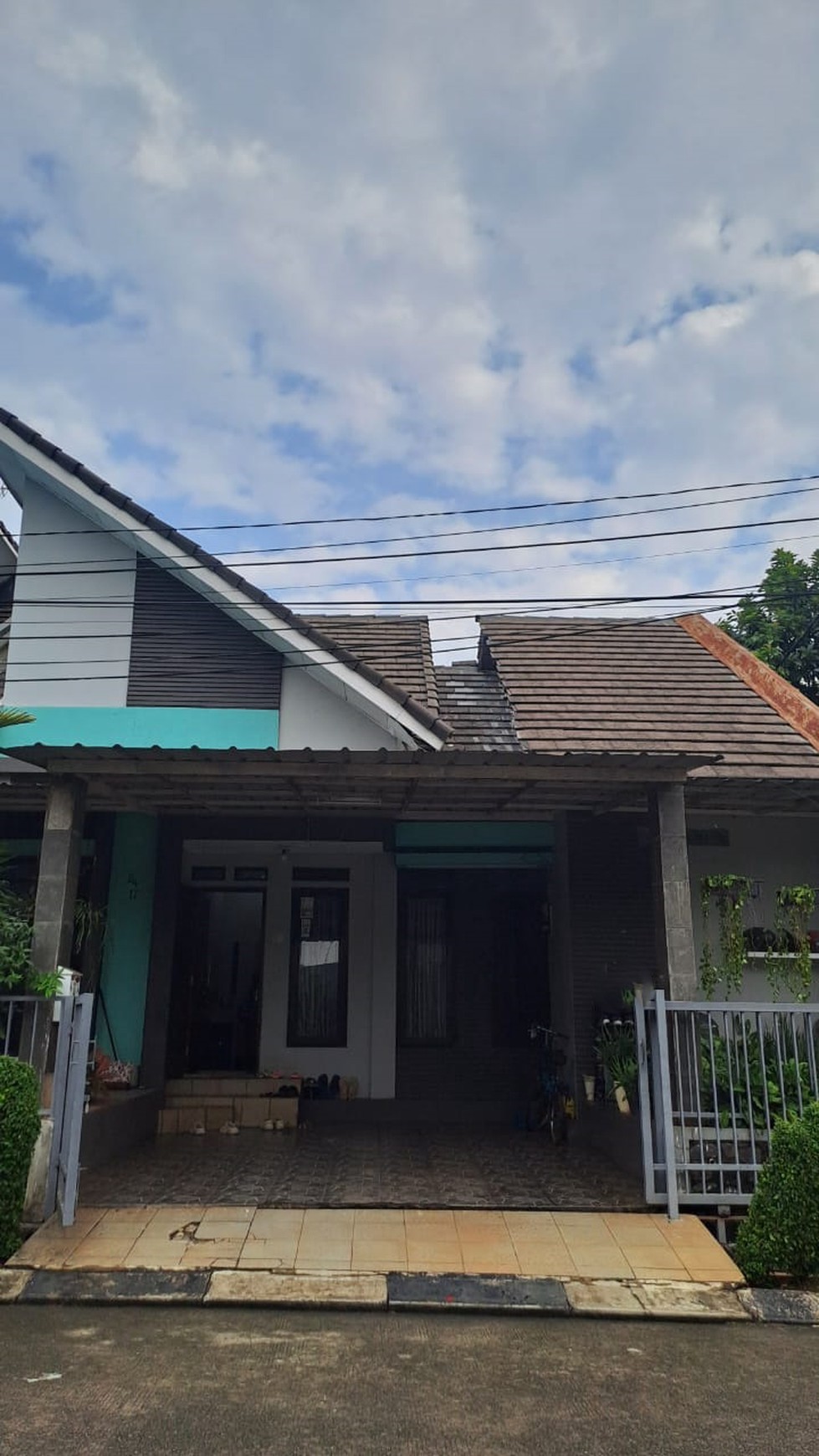 Rumah Minimalis dan Lokasi Strategis @Pondok Cabe