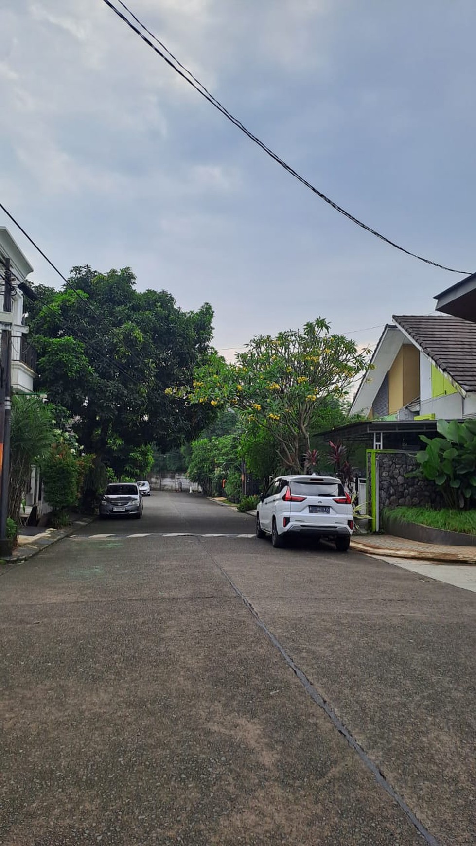 Rumah Minimalis dan Lokasi Strategis @Pondok Cabe