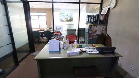 Ruko 4 lantai, Siap Pakai di Kelapa Gading, Cocok untuk Kantor