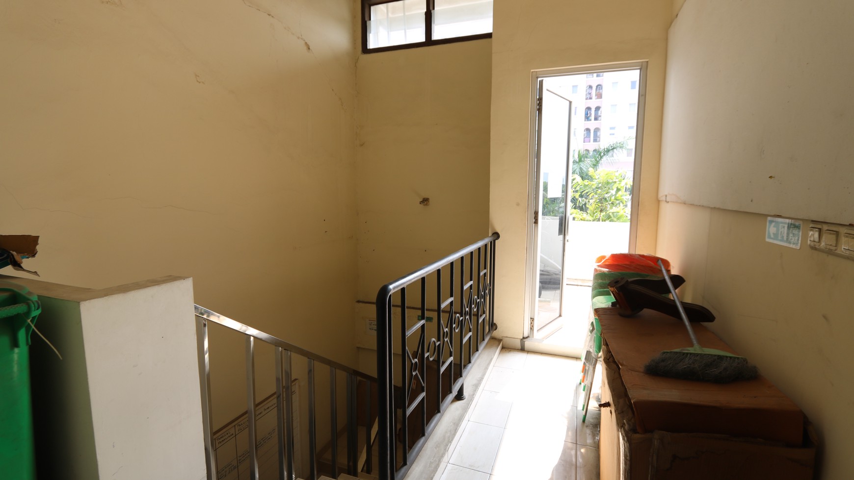 Dijual Ruko 4 lantai, Siap Pakai di Kelapa Gading, Lokasi Strategis, Cocok untuk Kantor, Klinik, Tempat Kursus