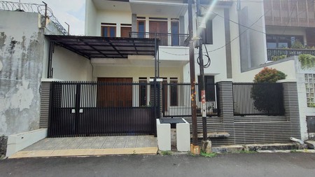 Dijual rumah asri di Tebet - Jakarta Selatan