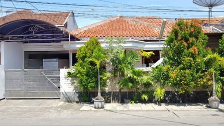 Di jual cepat Rumah jl. Cipunegara Surabaya Pusat