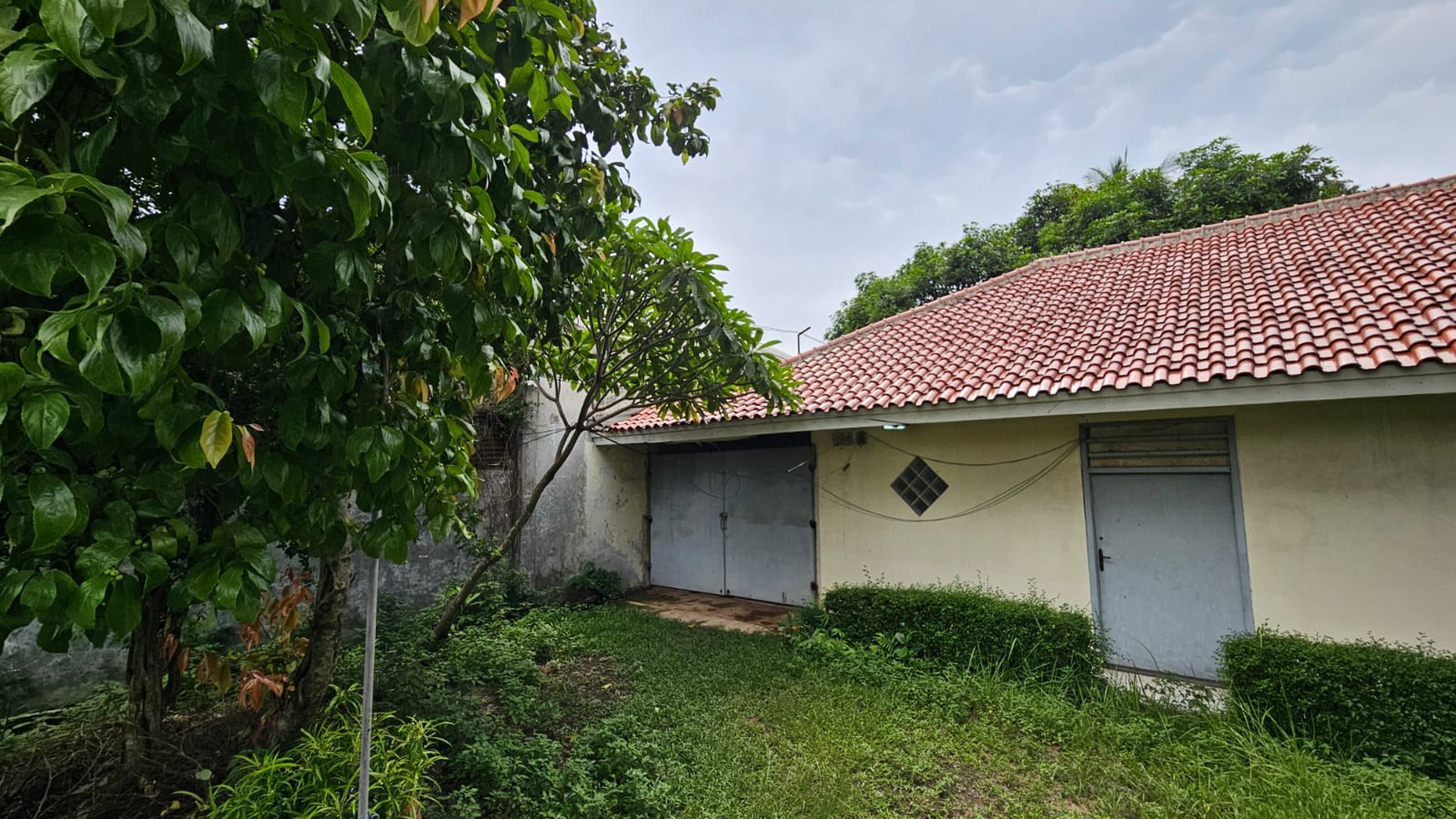 Rumah Hitung Tanah Di Jl RE Martadinata Ciputat Tangerang Selatan