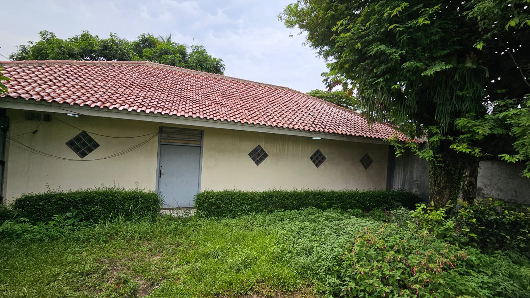 Rumah Hitung Tanah Di Jl RE Martadinata Ciputat Tangerang Selatan