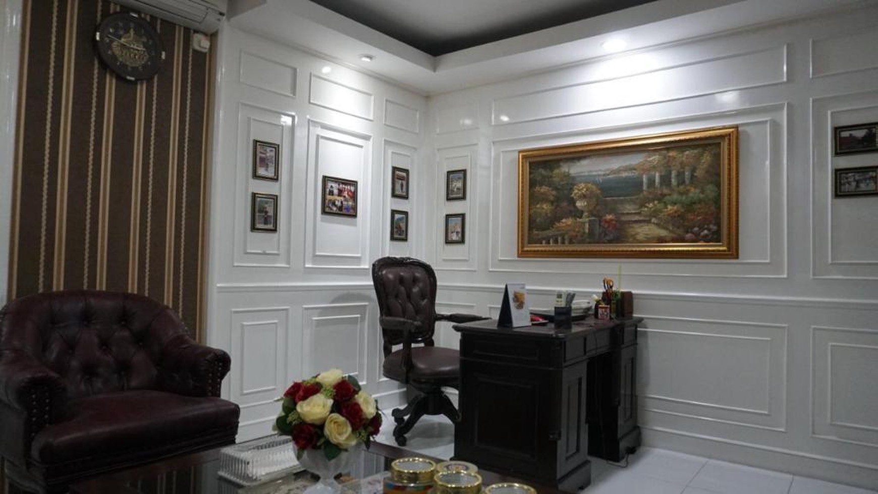 Kantor di Kemang Timur, Mampang Prapatan, Jakarta Selatan