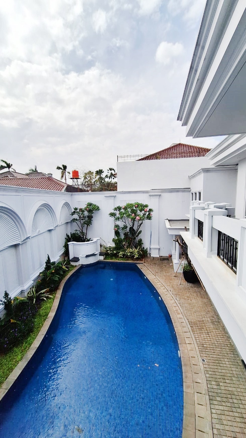 Rumah Hitung Tanah Area Cipete