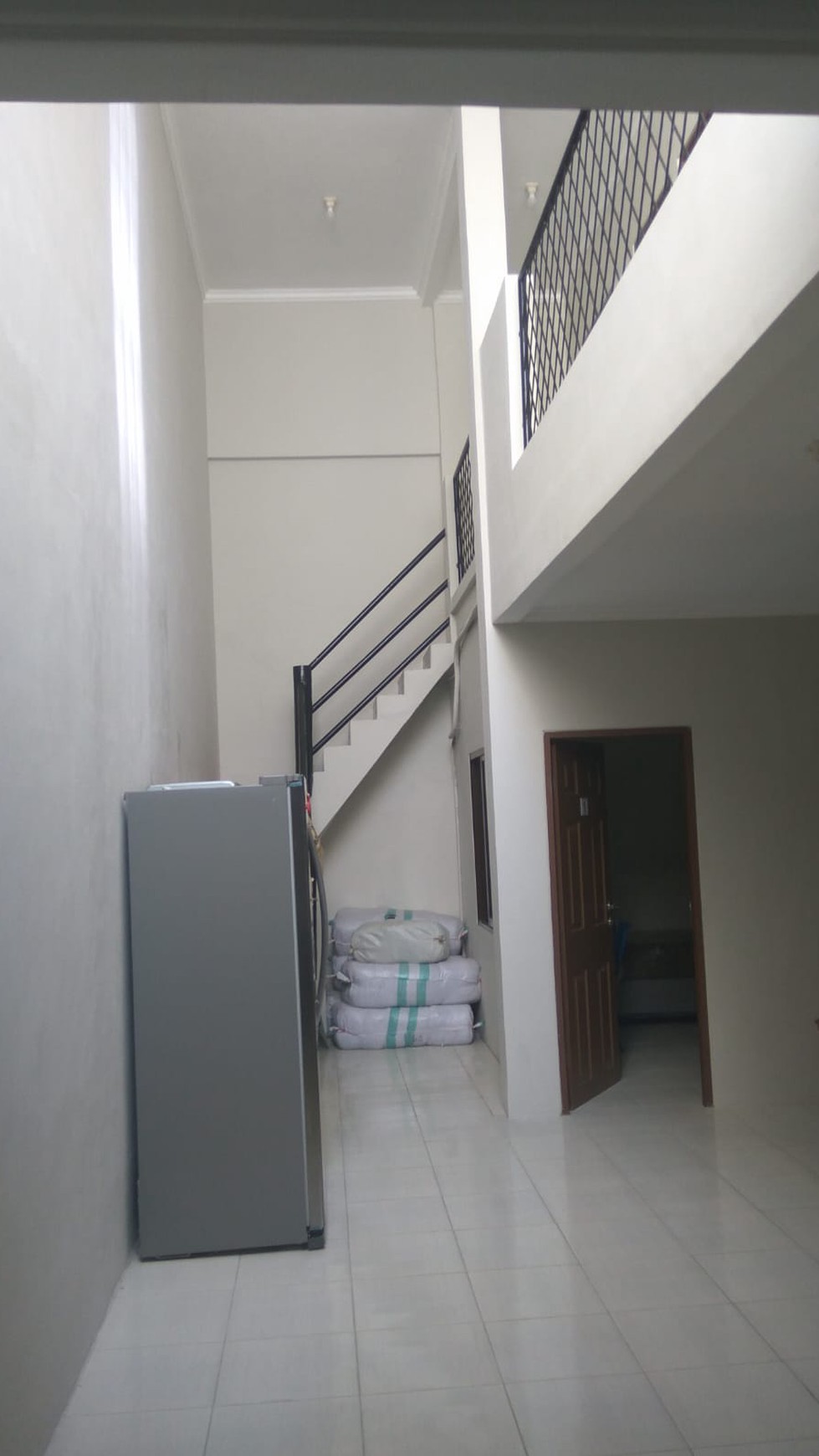 Rumah Minimalis, Bran New, sipa huni di Bintaro