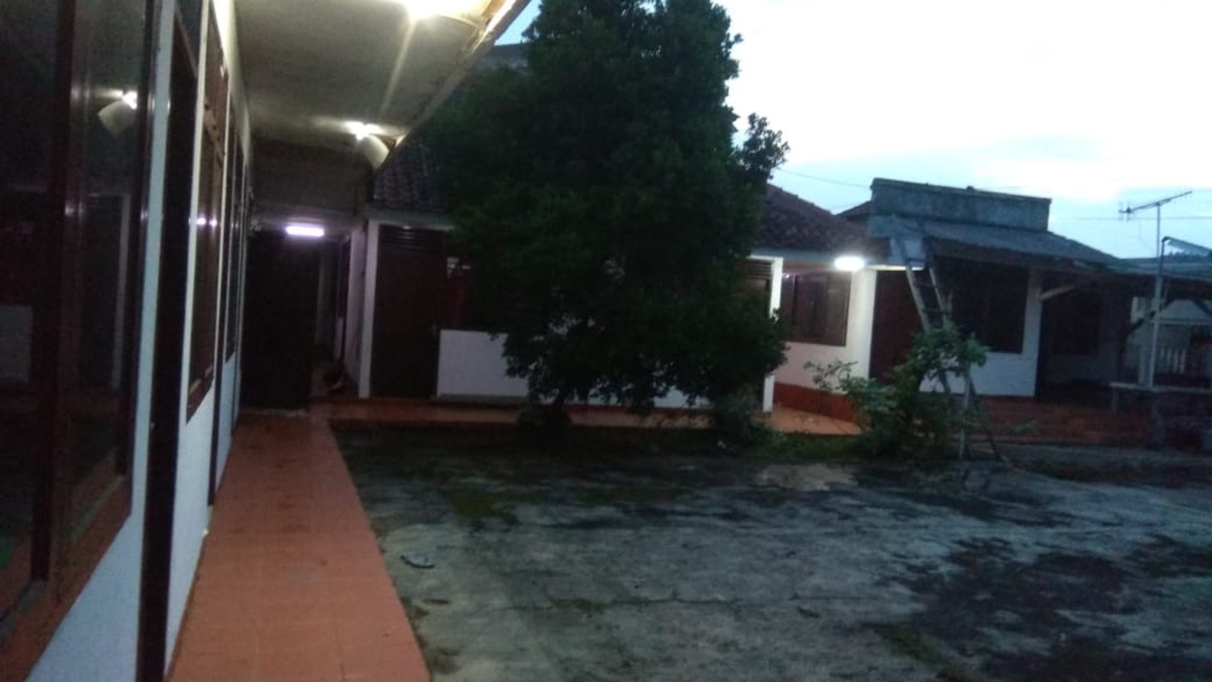 Rumah Kos-kosan Di Jl Ceger Gg Masjid Suhada Pondok Aren Tangerang Selatan