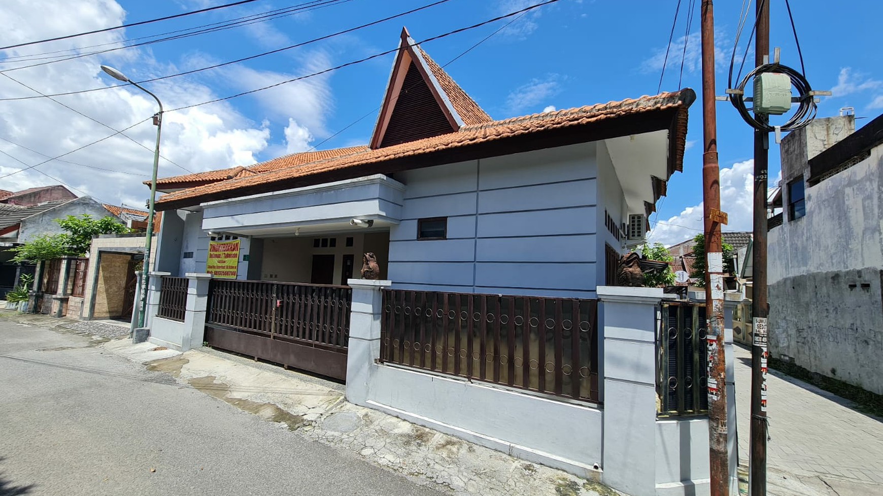 Rumah Tinggal 5 Kamar Lokasi Strategis Dekat Kampus UST Tahunan Umbilharjo 