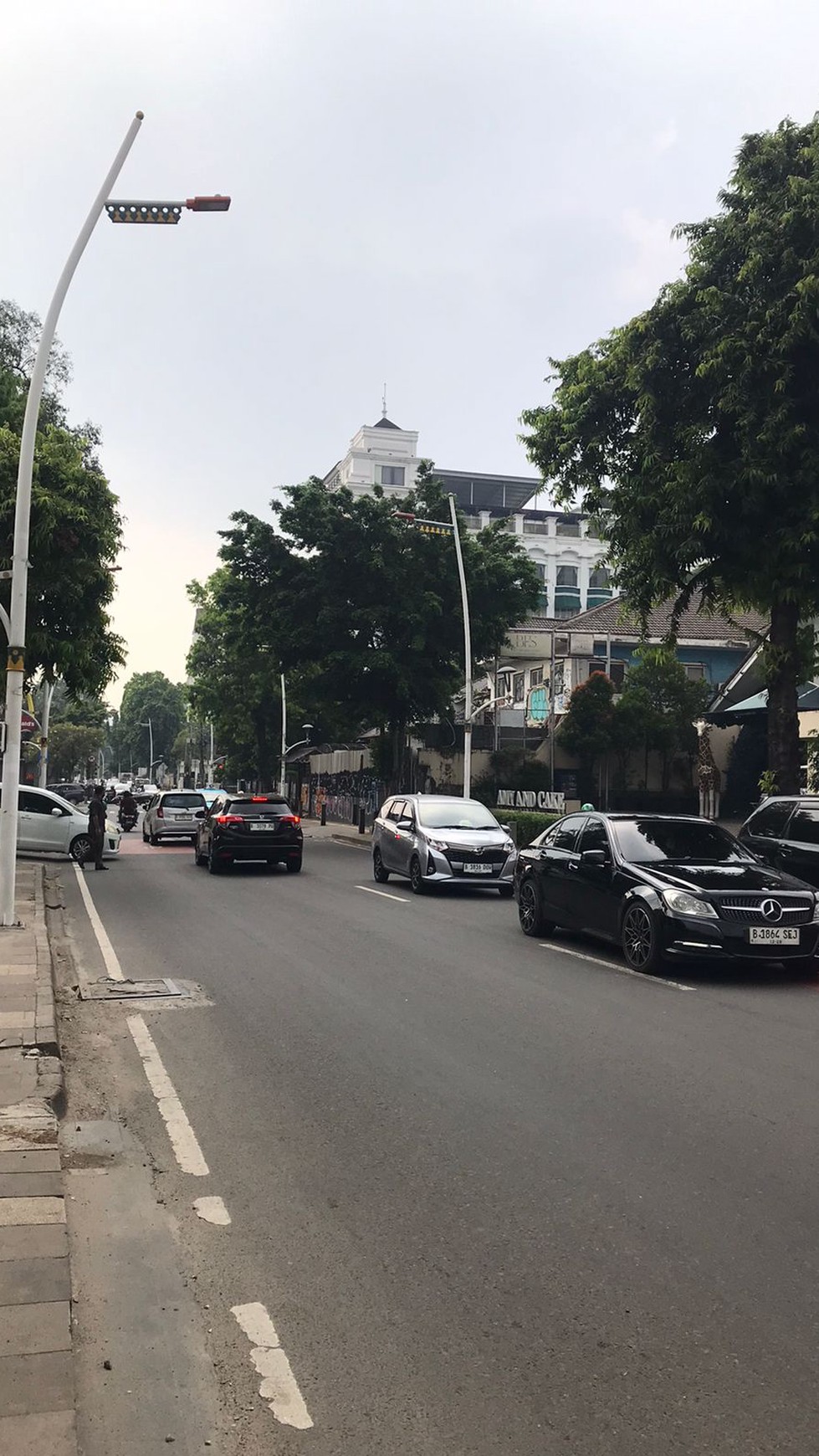 Tanah Komersial  3.145 m2 di Pinggir jalan Utama Kemang Raya Jakarta Selatan