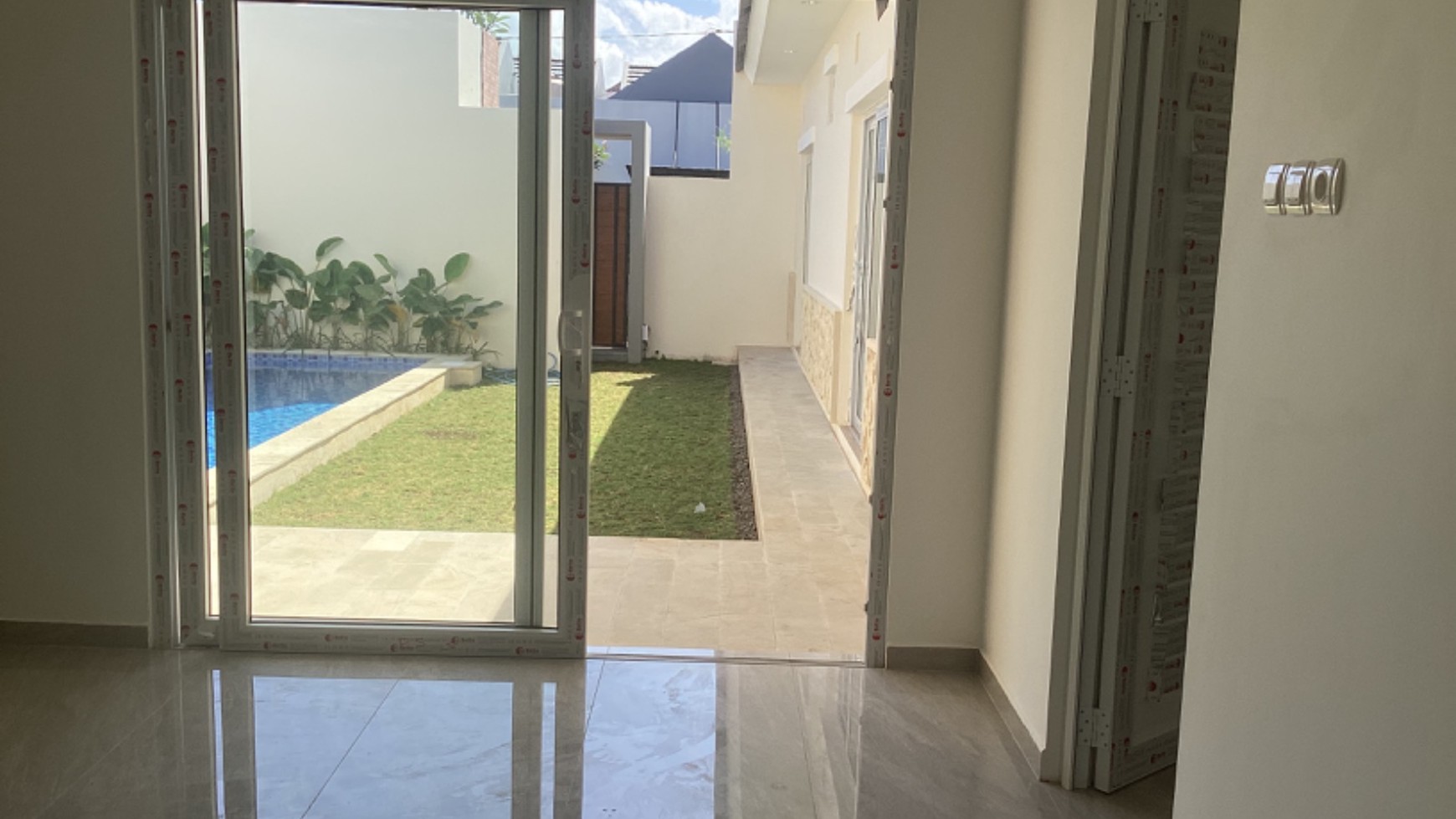 Villa 3 Bedrooms Leasehold in Great Location Sanur