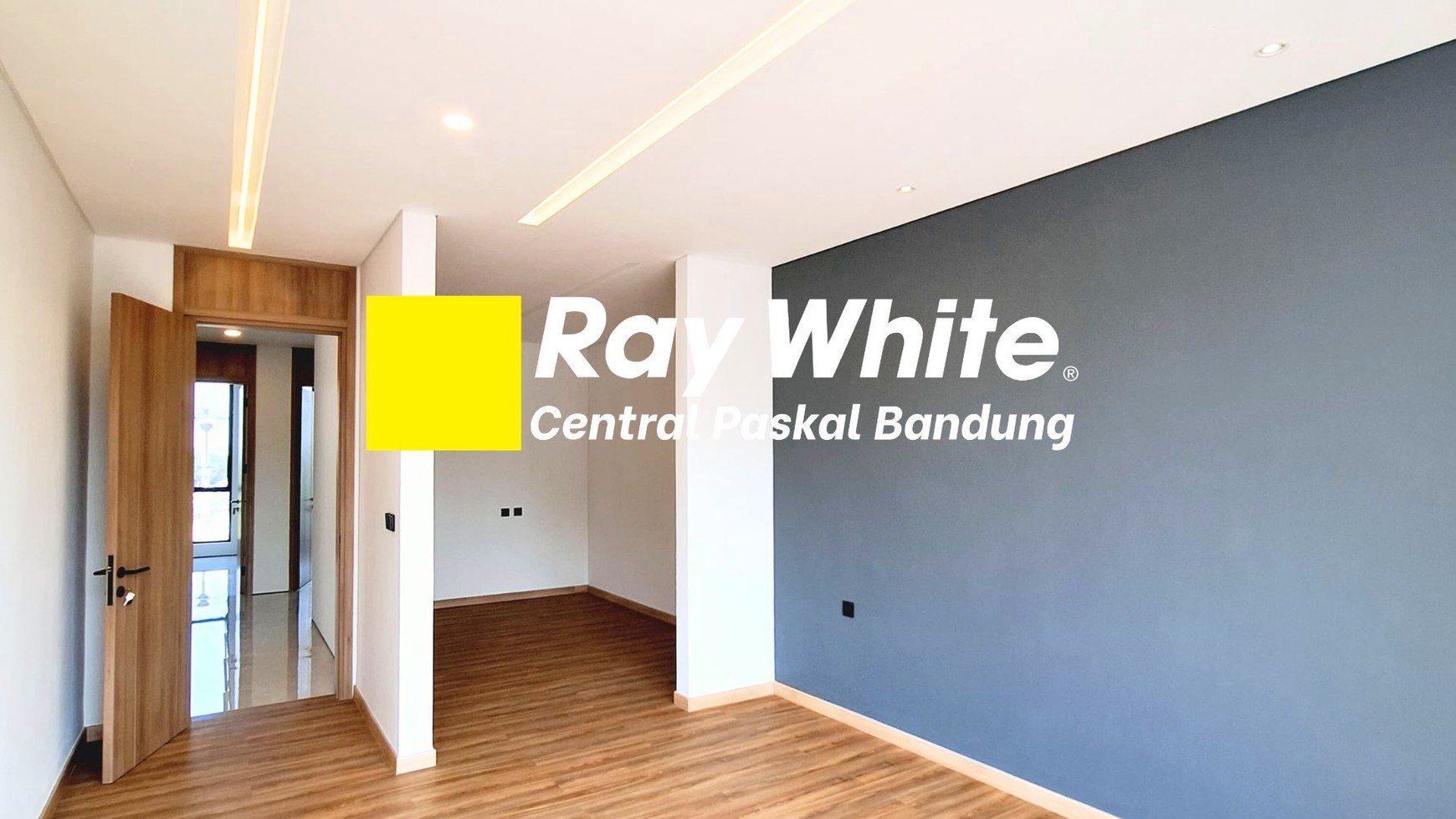 Rumah Baru Design Minimalis Modern di Setraduta Bandung