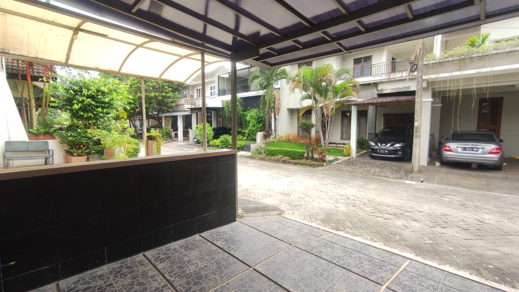 Rumah Cantik Tanah Luas Sebelah Plaza Bintaro Jaya