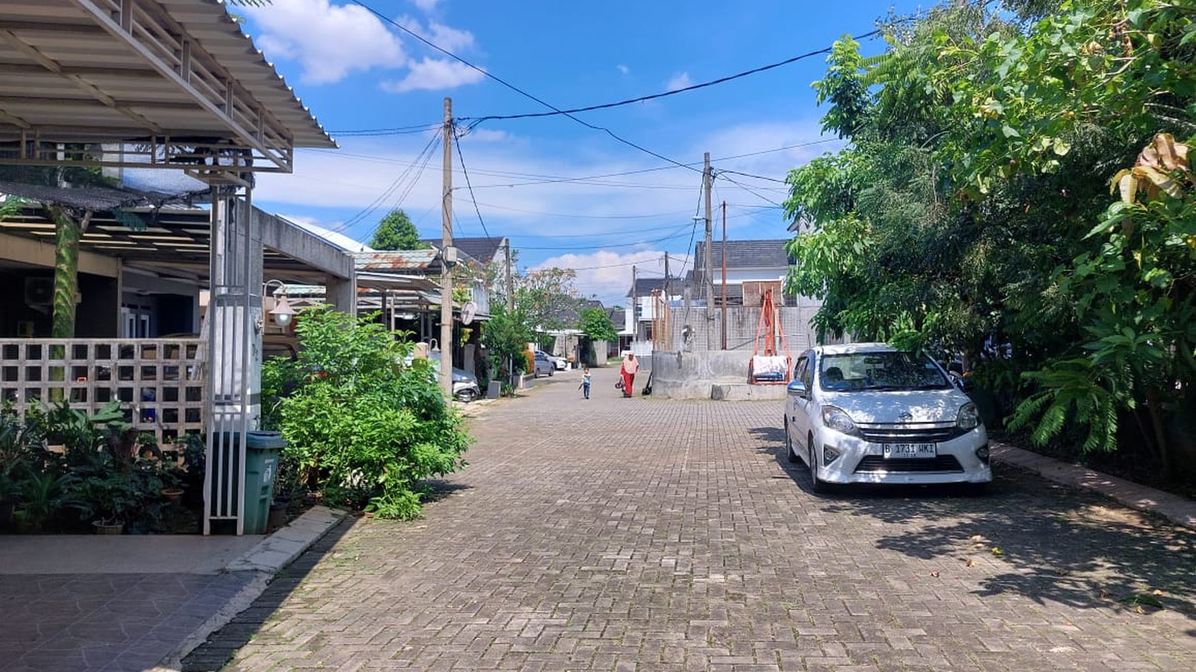 Rumah Pojok 2 Lantai dalam Cluster dan Hunian Nyaman @Ciputat