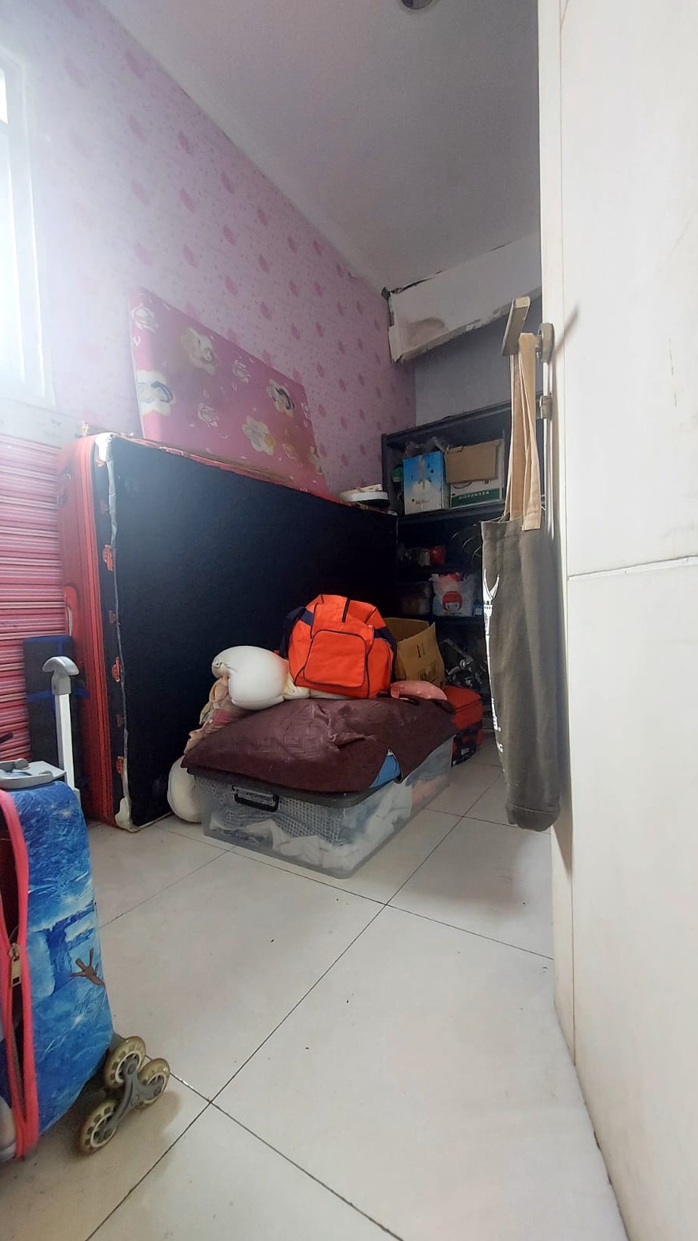 Rumah Pojok 2 Lantai dalam Cluster dan Hunian Nyaman @Ciputat