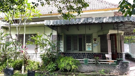 Rumah Luas Cocok Untuk Homestay Lokasi Tengah Kota Dekat SMKN3 