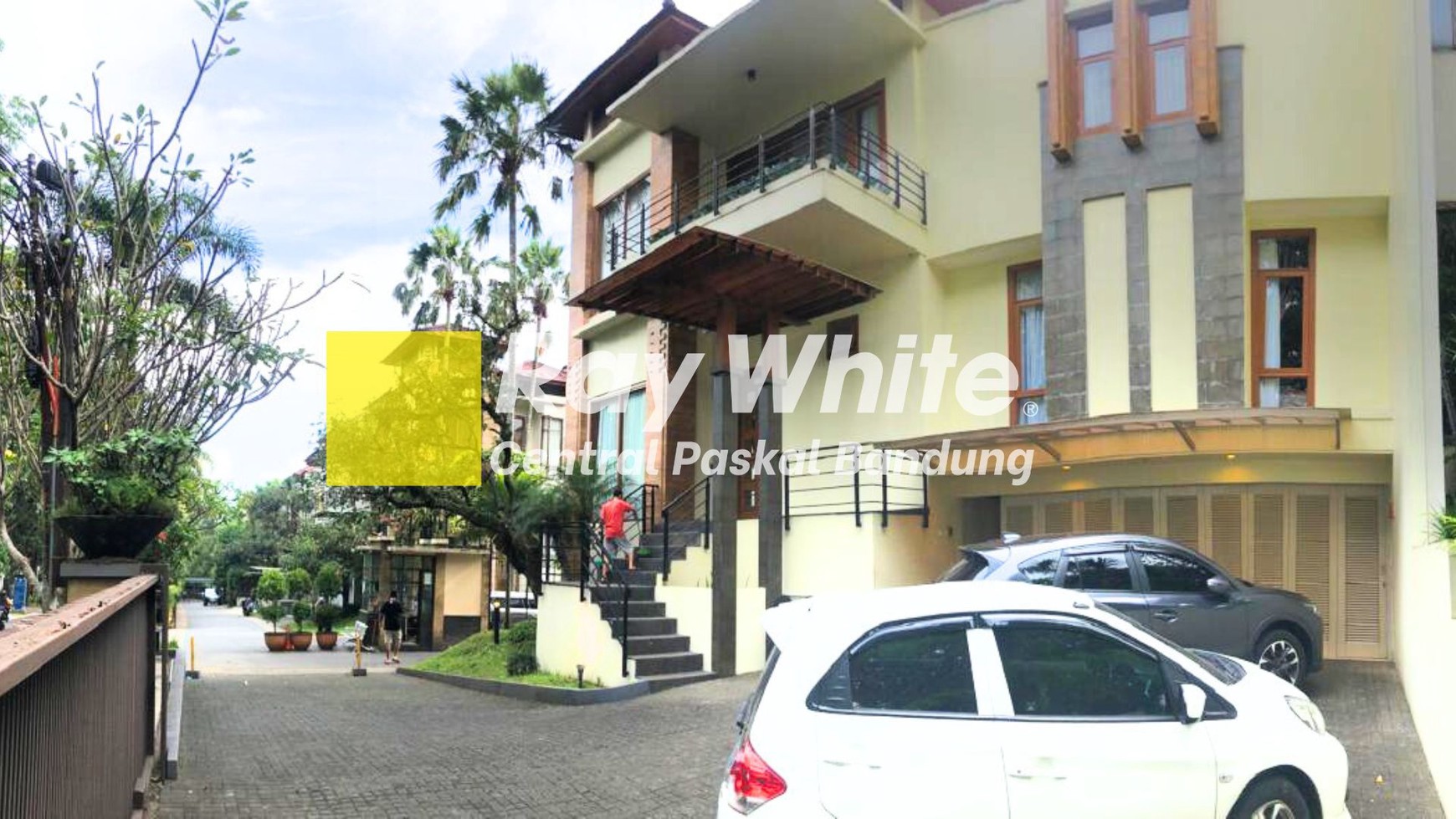 Rumah Hitung Tanah Area Cipete