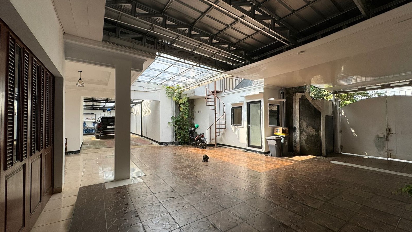 Rumah Hitung Tanah Area Cipete