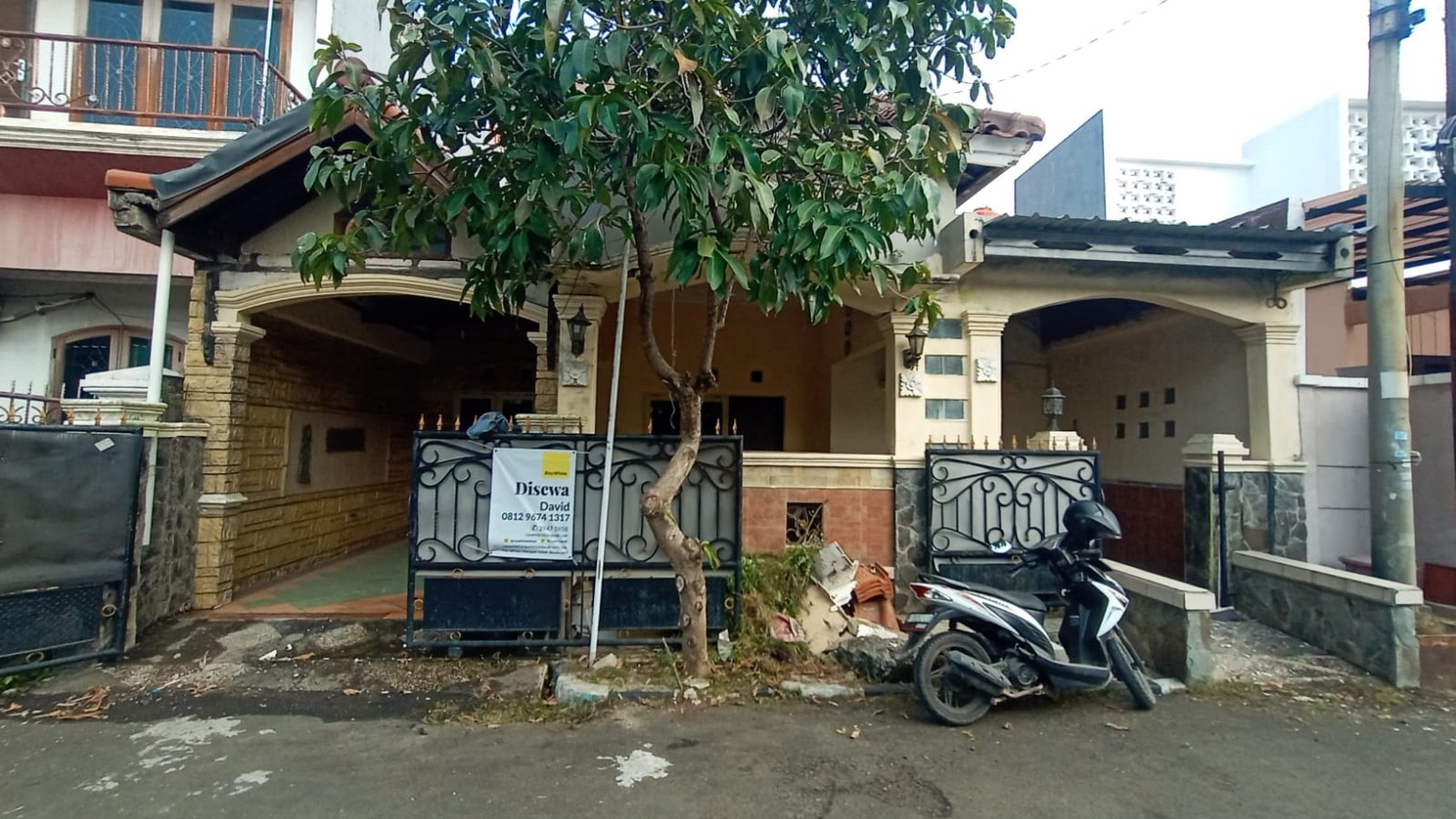 Disewa Rumah Dalam Cluster Harapan Indah 1 Bekasi