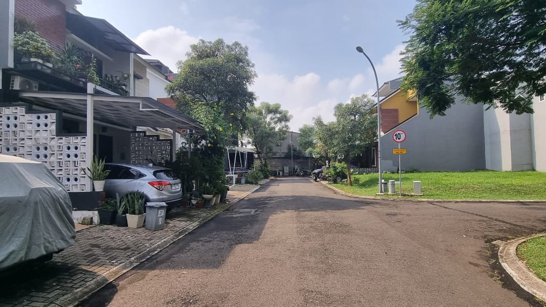 Rumah Murah 2 Lantai dalam Cluster dan Lokasi Strategis @Graha Raya