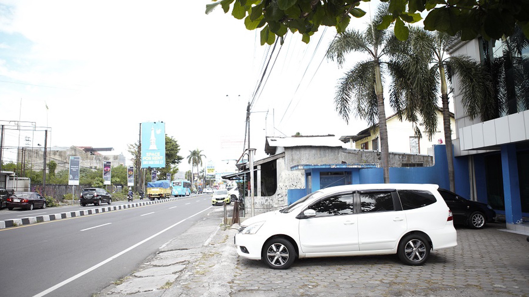 Bangunan Komersil Lokasi Premium Di Jl Magelang Yogyakarta