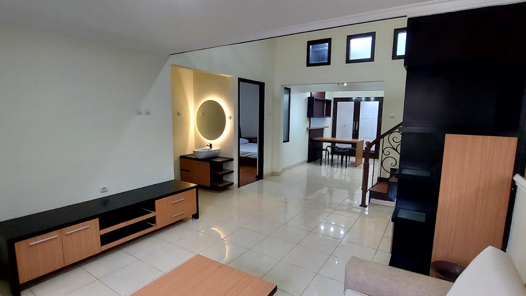 Rumah Full Furnished di Tatar Wangsakerta Kota Baru Parahyangan