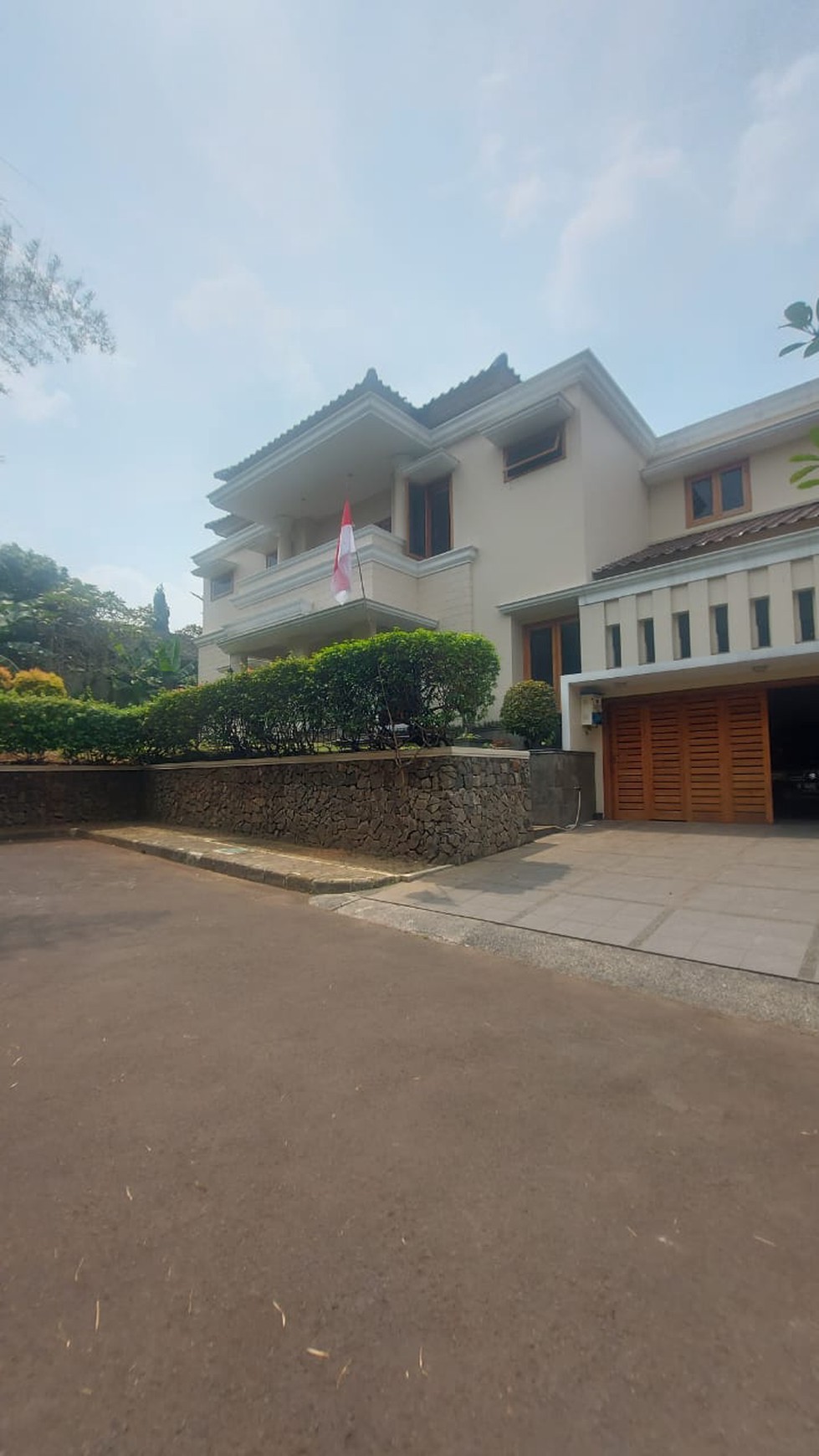 Villa style house inside townhouse Jakarta Selatan