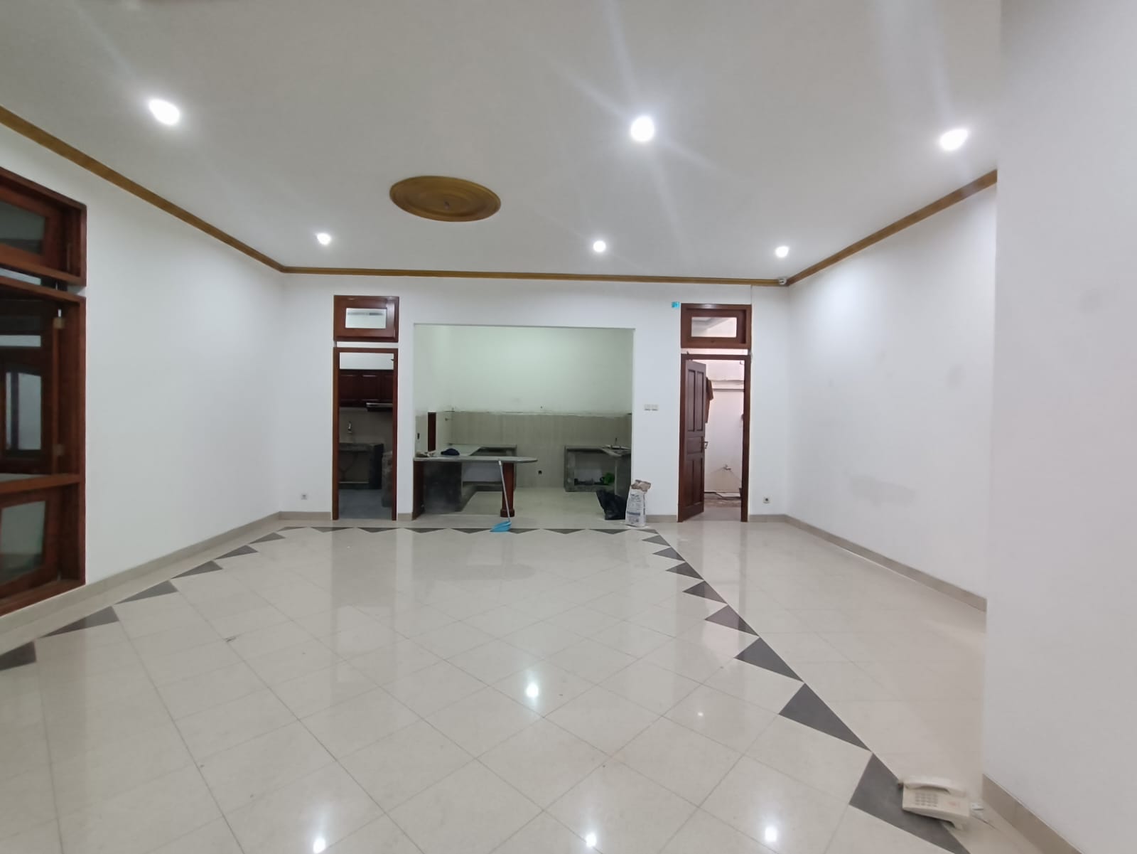 Rumah Hitung Tanah Area Cipete