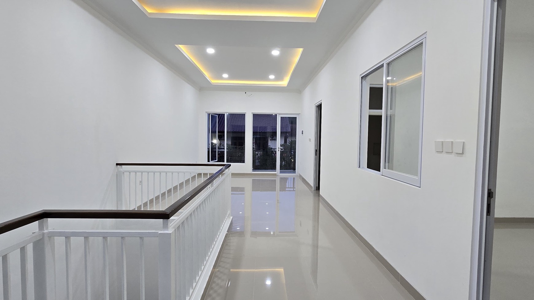 Rumah Griya Loka BSD gaya Classic Brand New, dekat Pasar Modern