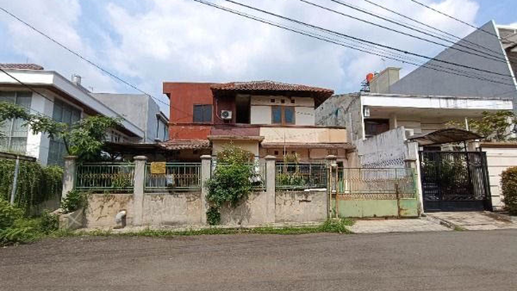 Rumah Pulomas, jalan lebar, sudah tinggi, jakarta timur