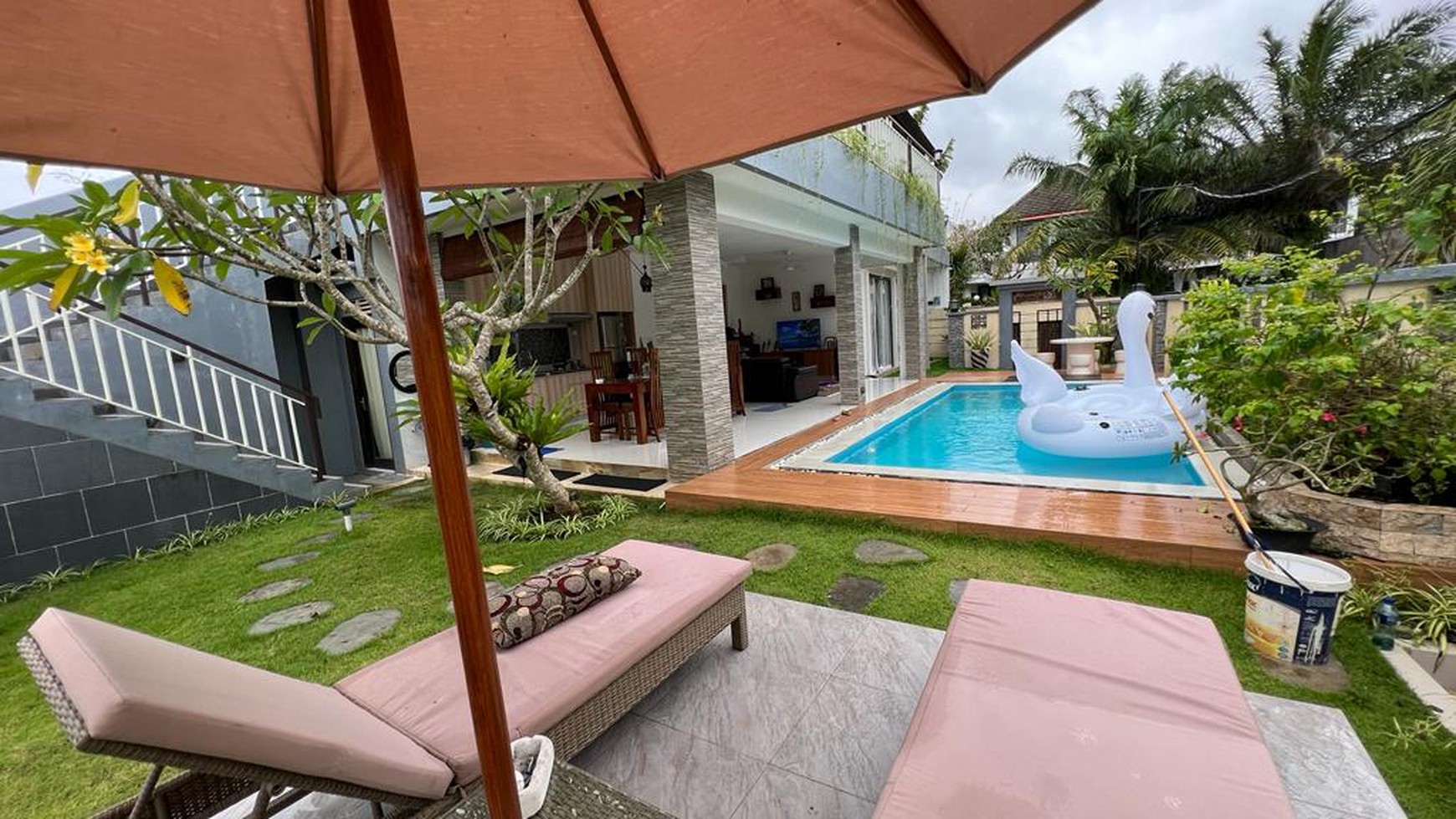 Freehold - Villa with sea view in great area Ungasan