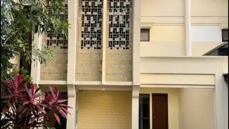 Rumah di Greenwich Park  Cluster Mayfield 