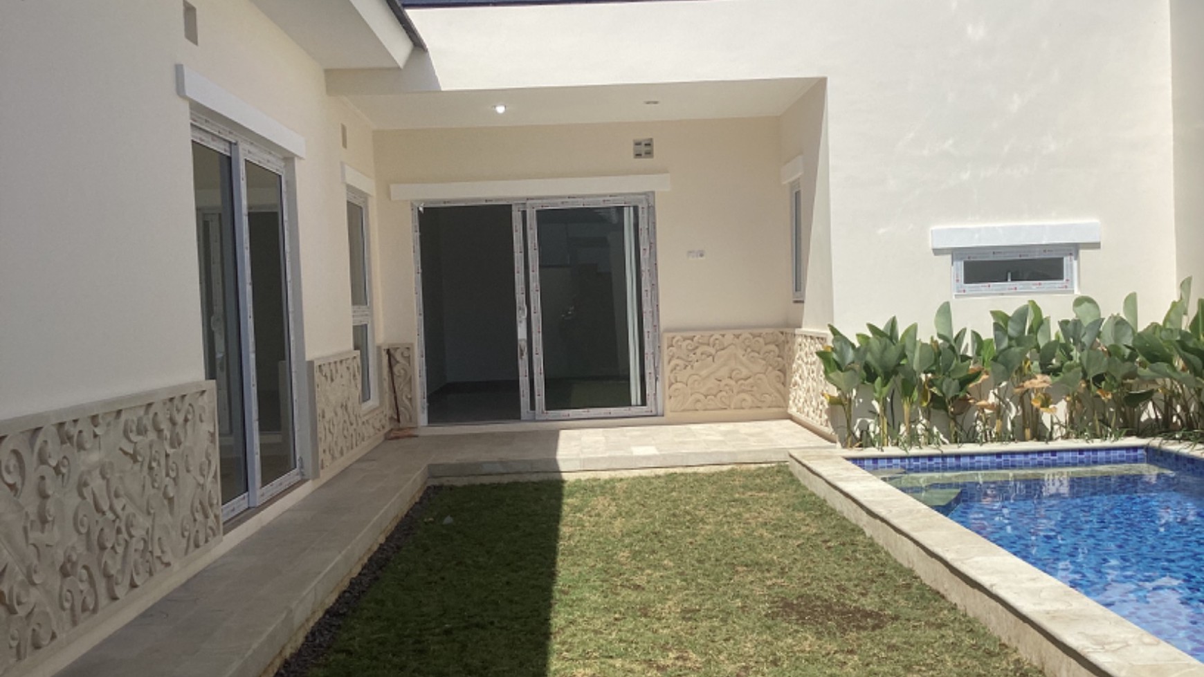 Villa 3 Bedrooms Leasehold in Great Location Sanur