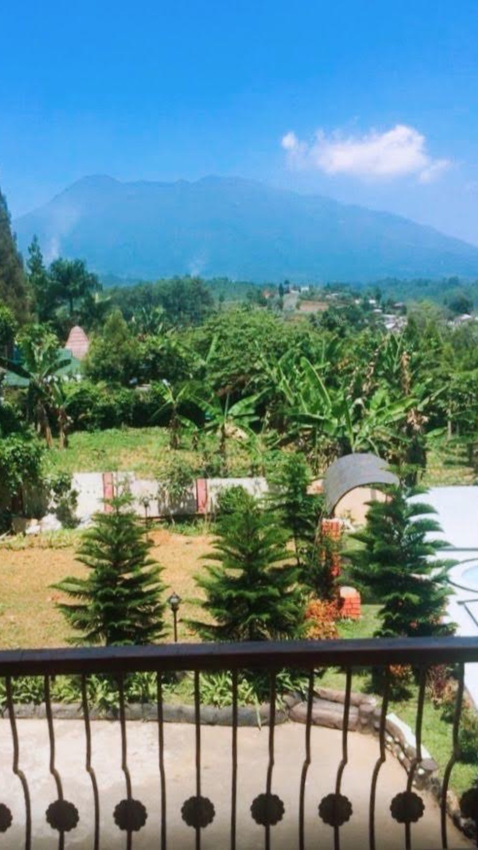 Villa di Mega Mendung Ciawi Puncak Bogor 