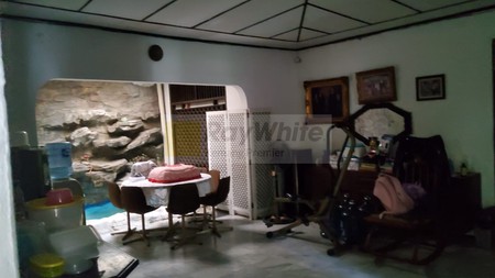 Rumah Lama lingkungan komplek Area Ragunan Jakarta Selatan.