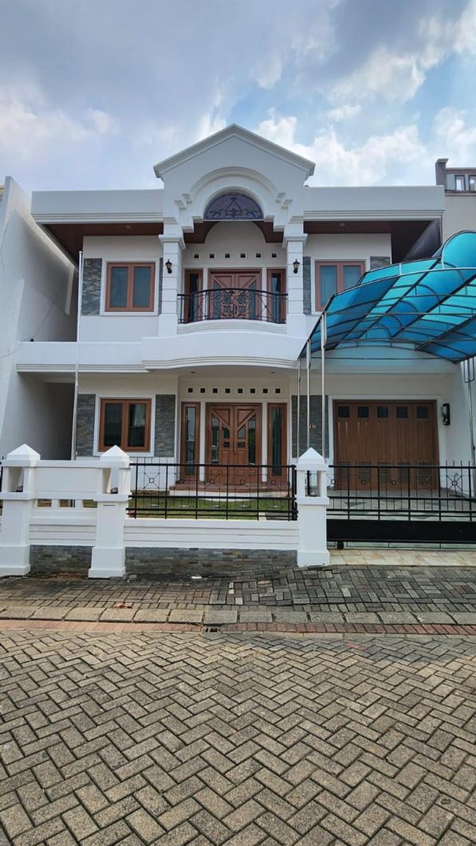 Dijual cepat rumah di Villa Gading Indah lokasi strategis, aman,tenang,dan nyaman di Kelapa Gading Jakarta Utara