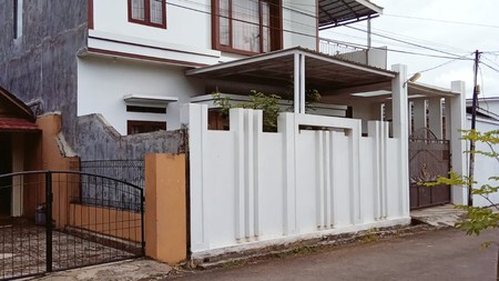 Rumah 2 Lantai Kota Sepang