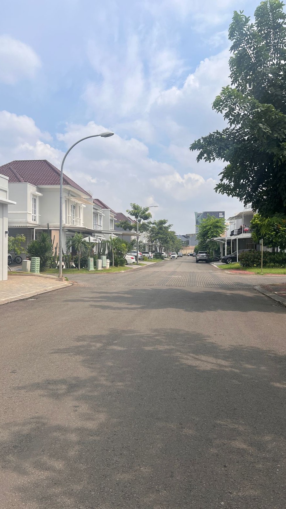 Rumah Bagus Di Cluster Alicante Boulevard Serpong Tangerang Selatan