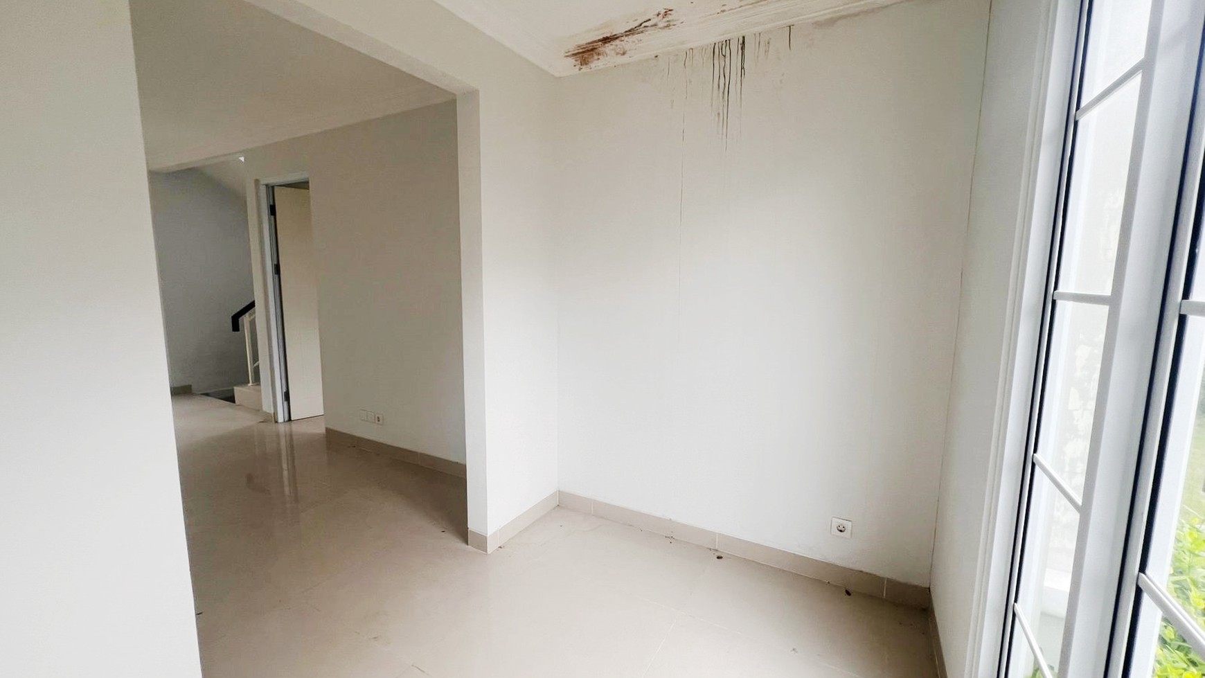 Rumah Bagus Di Cluster Alicante Serpong Tangerang Selatan