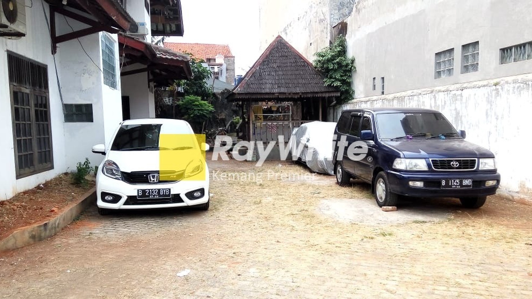 Rumah Berlokasi strategis di Kebon Jeruk Jakarta barat,