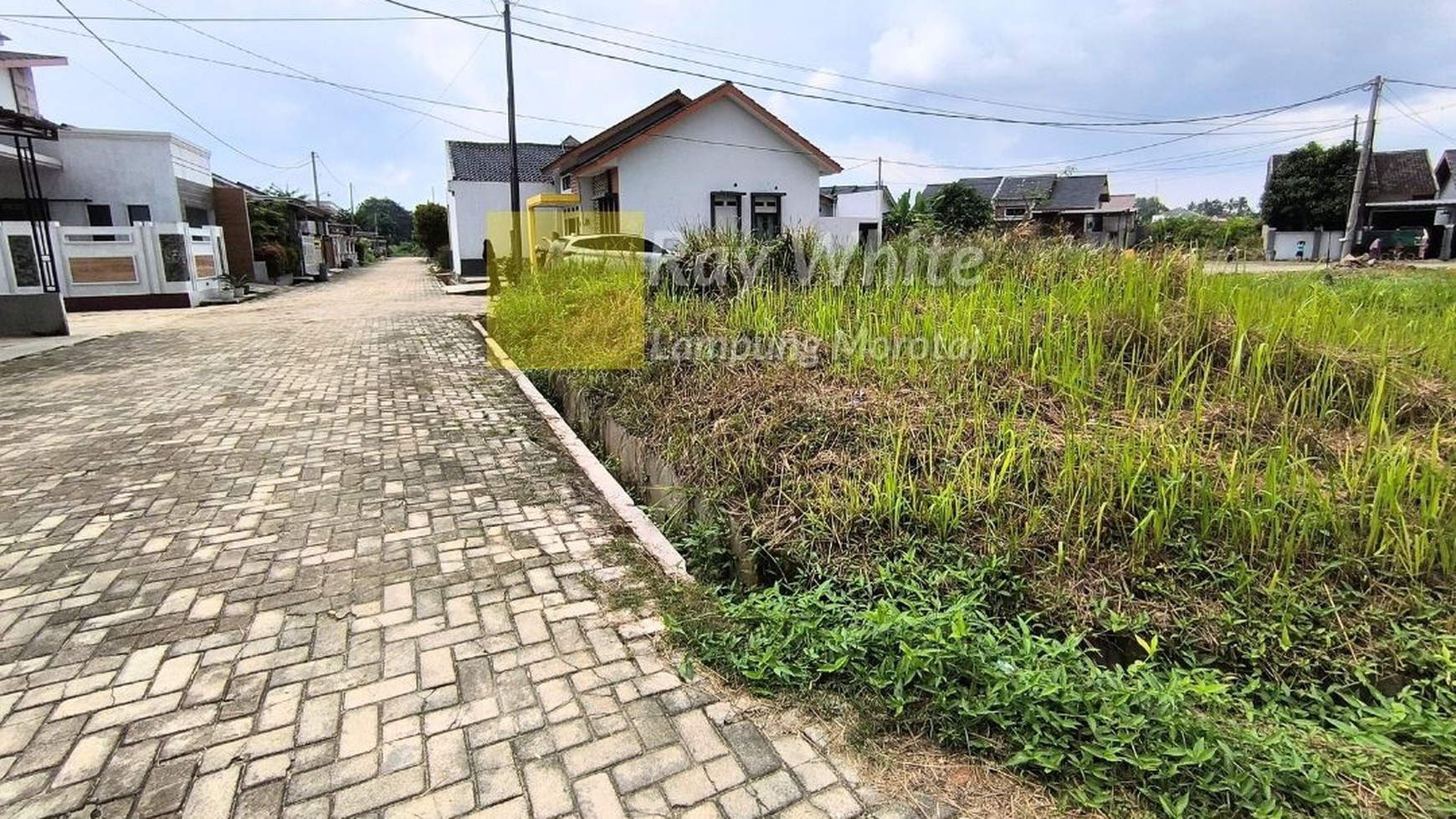 Dijual tanah murah dalam perumahan akses dekat jalan lintas sumatra natar