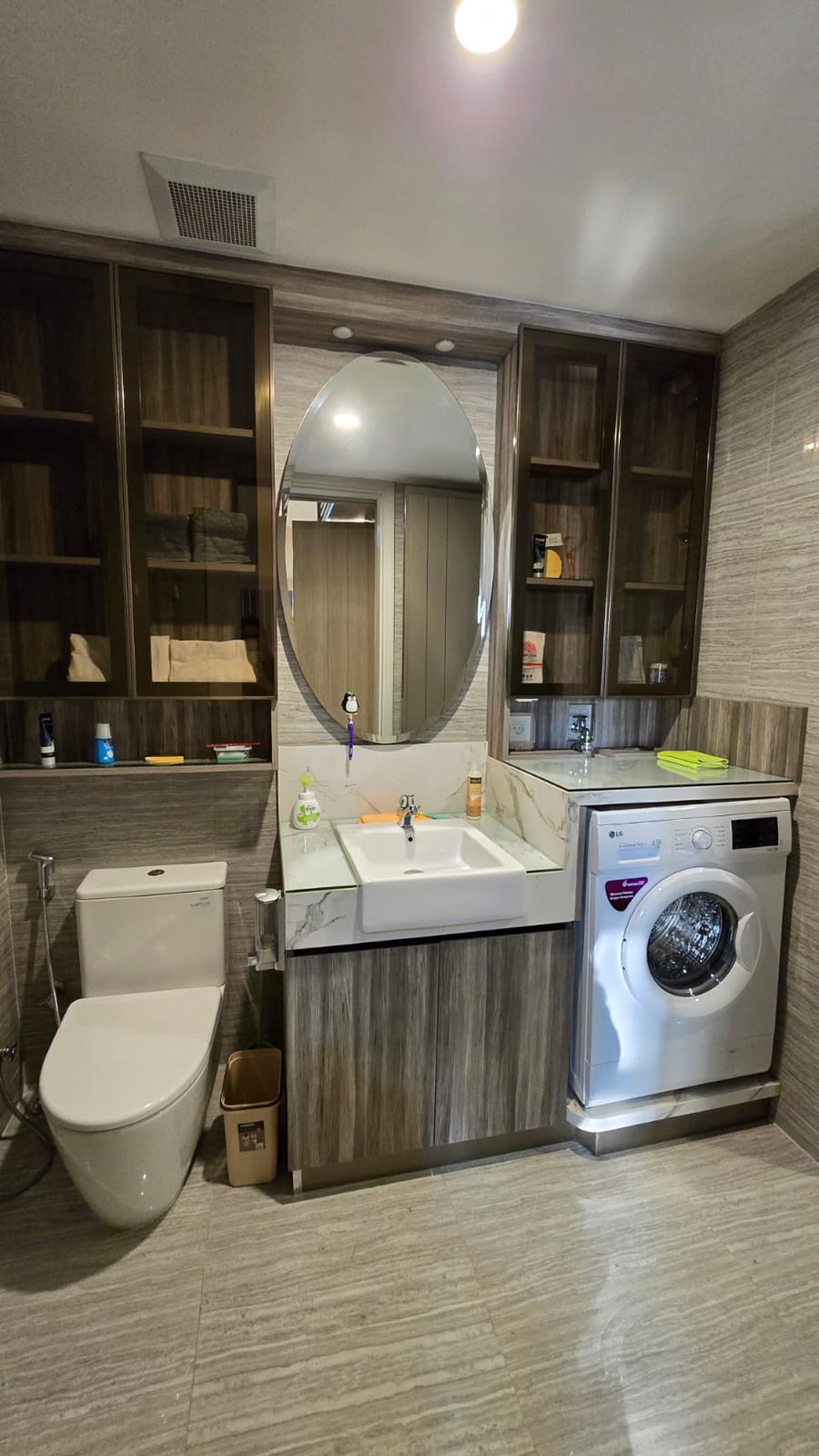 24. Dijual Rugi Apartment LAVIZ 2BR Pakuwon Mall