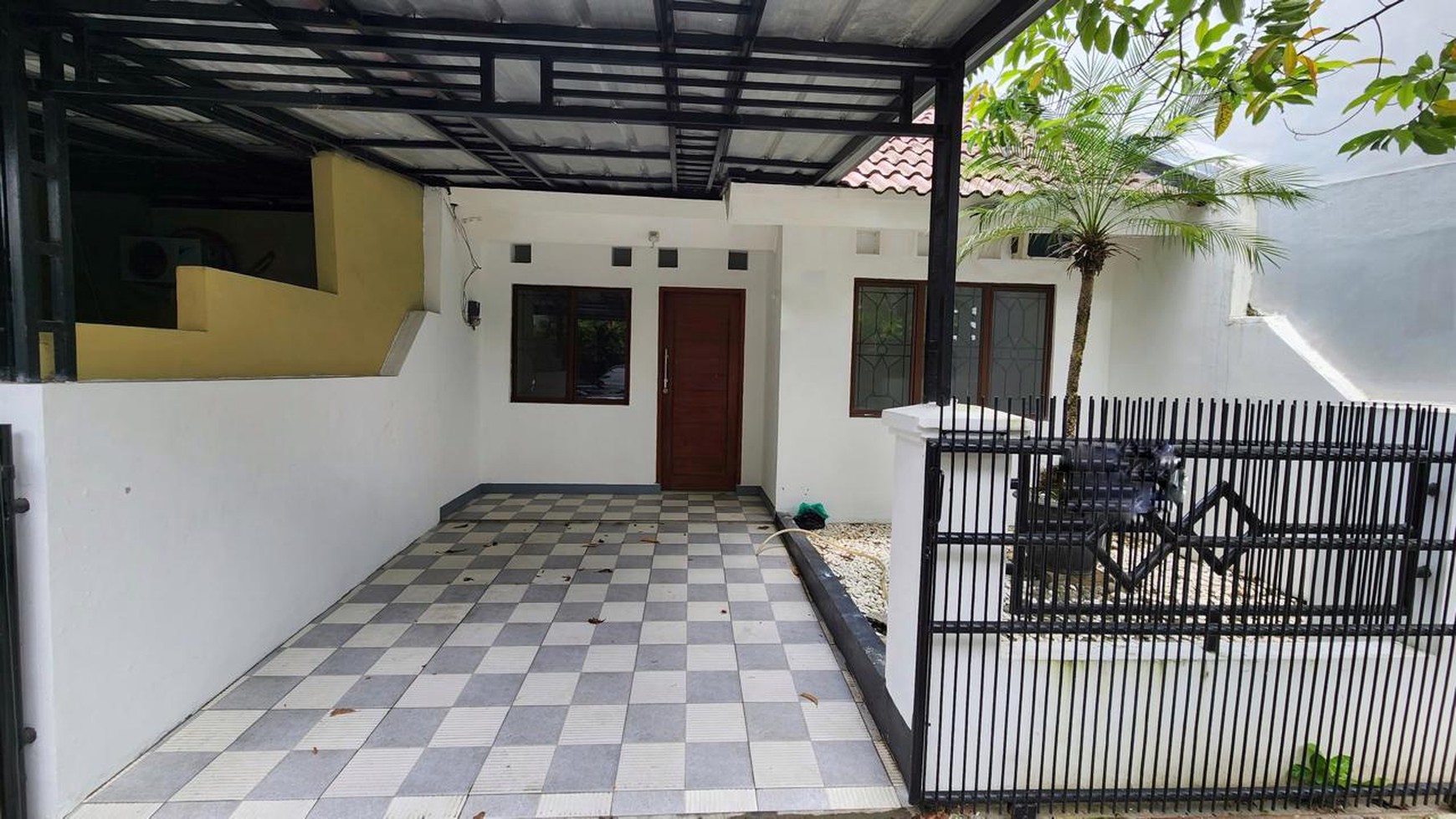 Rumah bagus, minimalis siap huni di Graha Bintaro