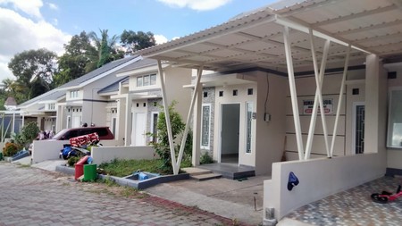 Rumah Minimalis Semi Furnish Lokasi Villa Argomulyo Sedayu